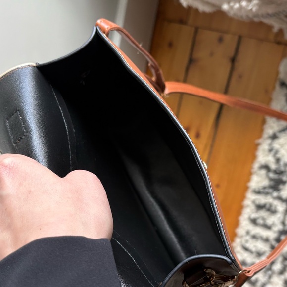 Hogwarts Harry Potter Crossbody Bag - Picture 7 of 7